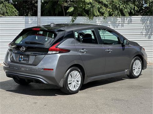 Used 2025 Nissan Leaf S FWD image 10