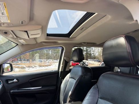 Used 2012 Dodge Journey R/T w/ Navigation & Sound Group I image 21