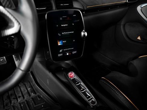 Used 2024 McLaren Artura Performance image 22