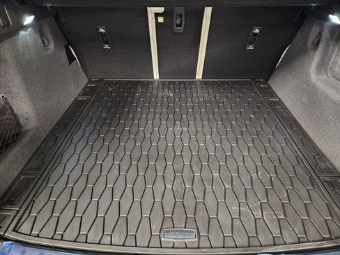 New 2026 Jaguar F-PACE R-Dynamic S image 34