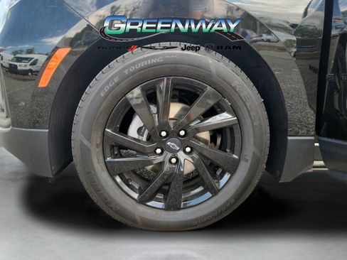 Used 2023 Chevrolet Equinox LS w/ Midnight Edition image 29