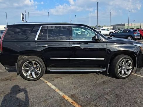 Used 2016 Cadillac Escalade Luxury AWD/4WD image 11