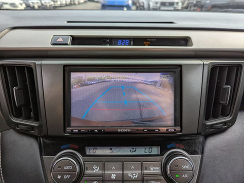 Used 2014 Toyota RAV4 XLE AWD/4WD image 22