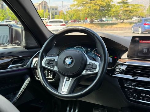 Used 2019 BMW M550i xDrive AWD/4WD image 12