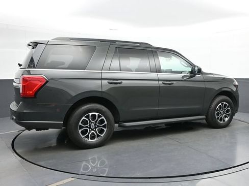 Used 2022 Ford Expedition XLT AWD/4WD image 8