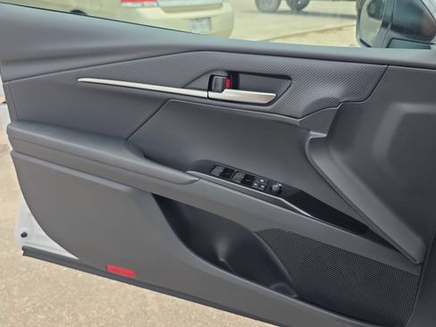 New 2026 Toyota Camry Hybrid w/ Multimedia Upgrade Package FWD image 23