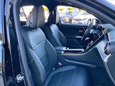 Used 2025 Mercedes-Benz GLC 300 GLC 300 image 9
