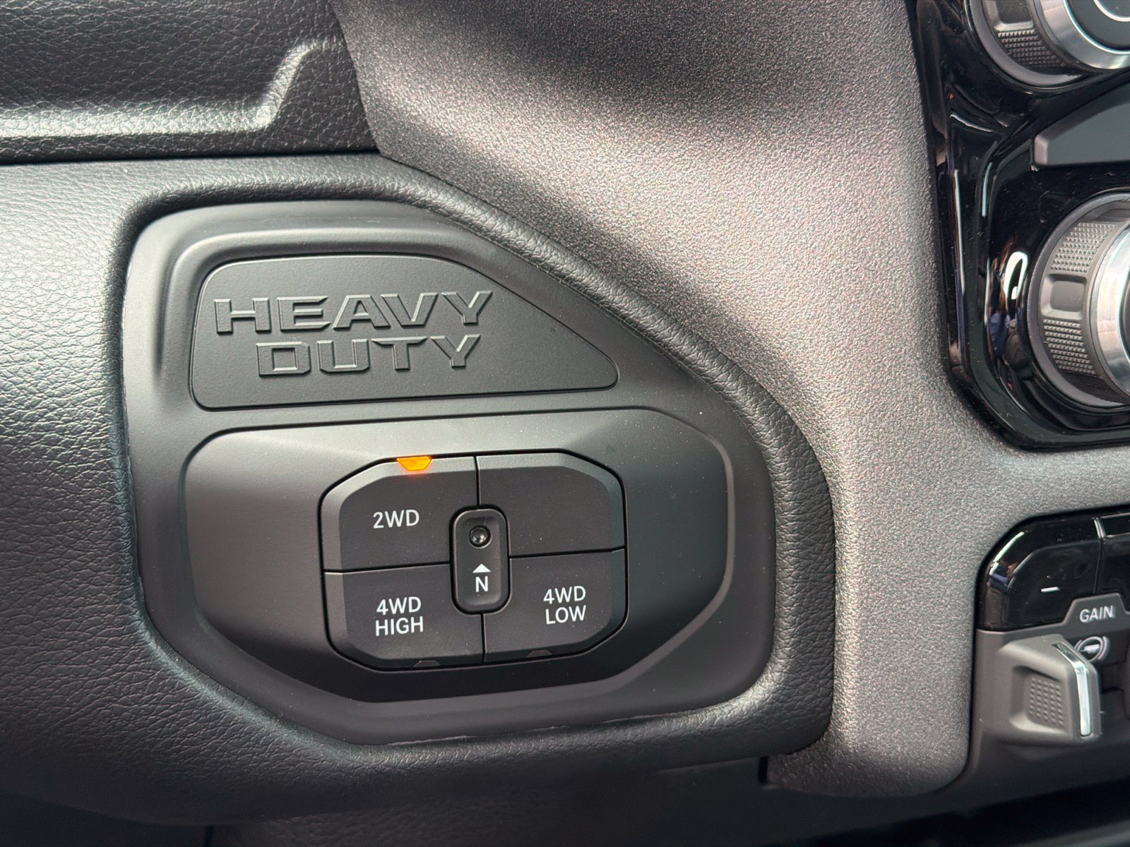 New 2026 RAM 2500 Tradesman w/ Chrome Appearance Group AWD/4WD image 24