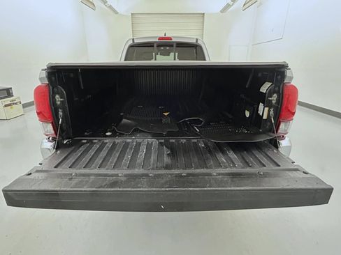 Used 2019 Toyota Tacoma TRD Off-Road AWD/4WD image 21