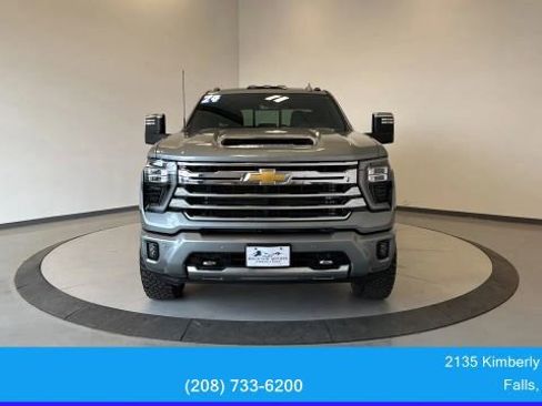 Used 2024 Chevrolet Silverado 3500 High Country w/ High Country Premium Package image 2