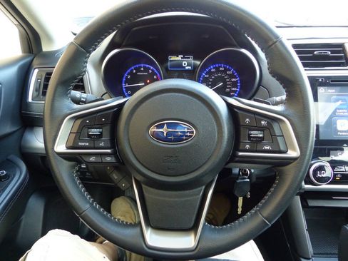 Used 2018 Subaru Outback 2.5i Premium AWD/4WD image 46
