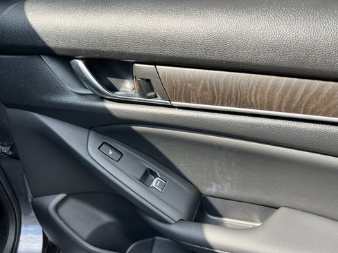 Used 2022 Honda Accord Touring image 45