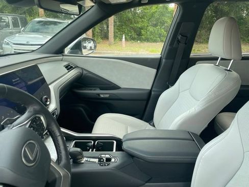 Used 2024 Lexus TX 350 AWD w/ Technology Package image 9