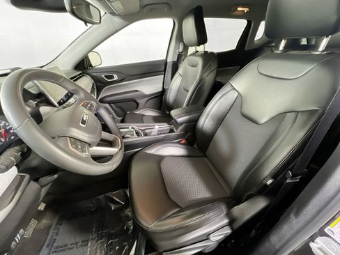 Used 2022 Jeep Compass Latitude image 19