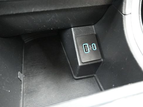 Used 2021 Ford Edge SEL AWD/4WD image 22
