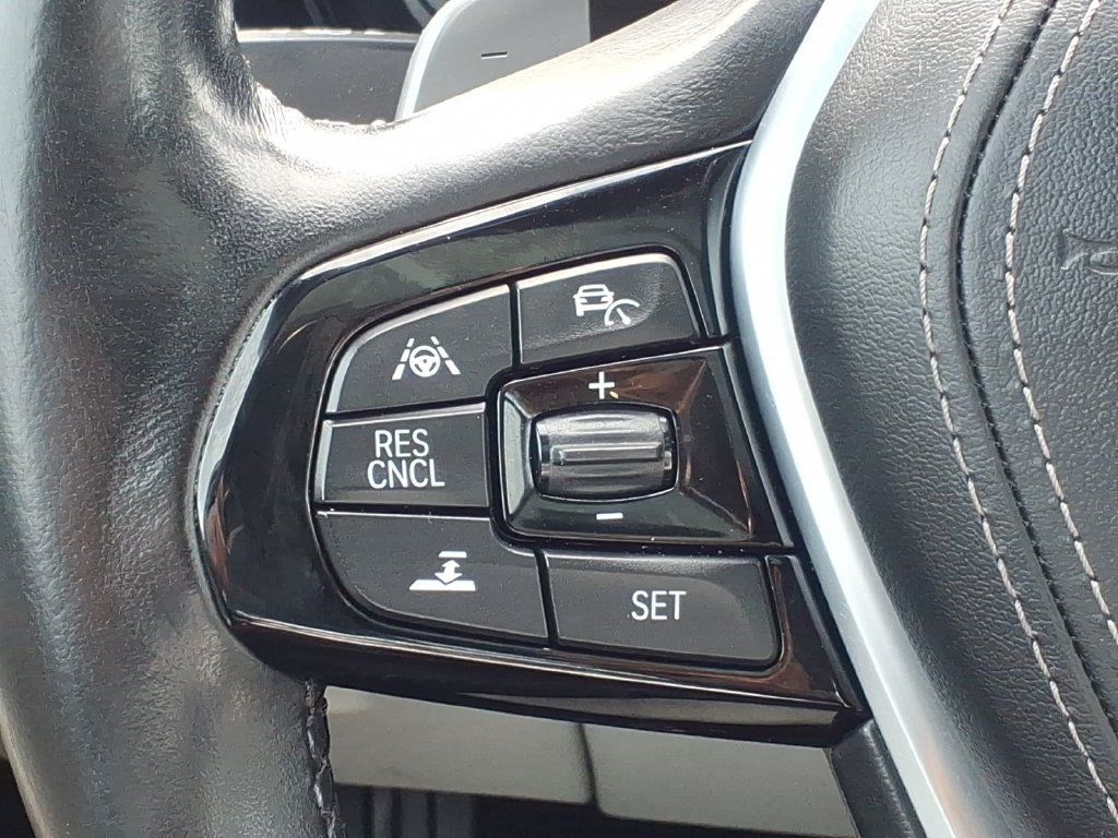 Used 2019 BMW 540i xDrive AWD/4WD image 12