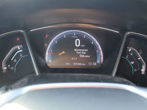 Used 2018 Honda Civic EX-L image 2