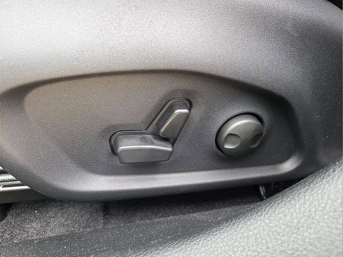 New 2026 Jeep Compass Trailhawk w/ Sun, Sound & Navigation Group image 15