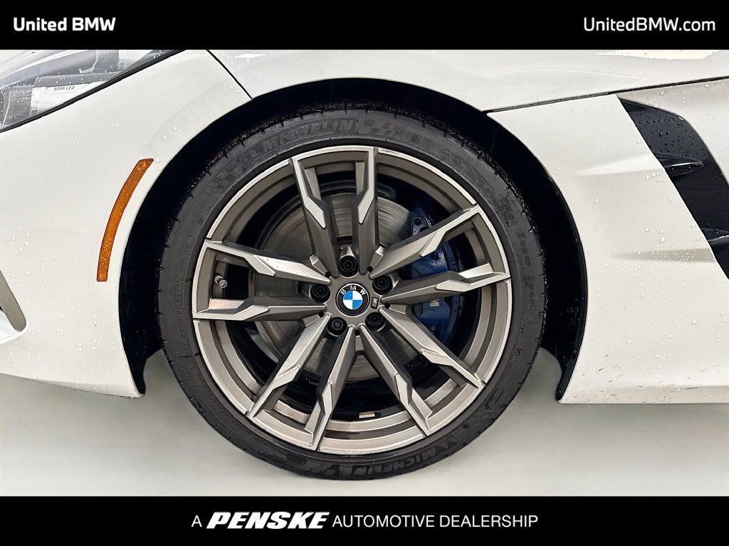 Used 2020 BMW Z4 M40i w/ Executive Package RWD image 2