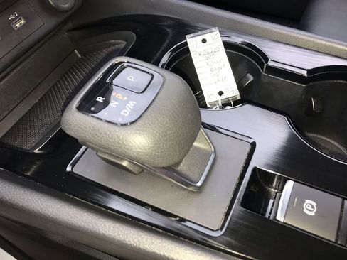 Used 2023 Nissan Rogue SV w/ SV Premium Package image 19