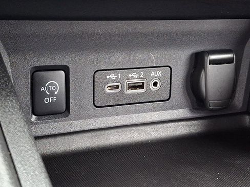 Used 2024 Nissan Sentra SV image 23