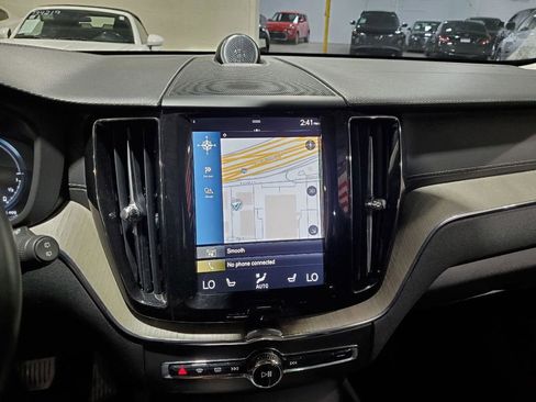 Used 2018 Volvo XC60 T8 Inscription w/ Advanced Package image 28