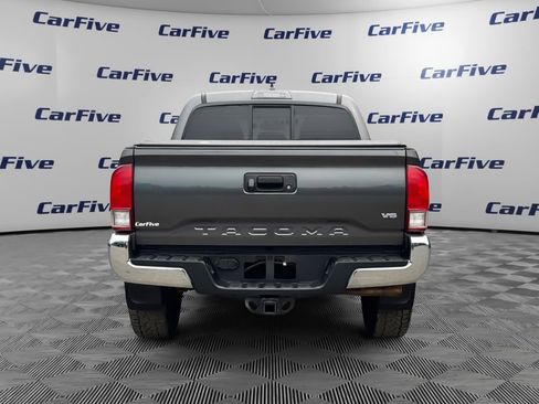 Used 2016 Toyota Tacoma TRD Off-Road w/ Towing Package AWD/4WD image 4