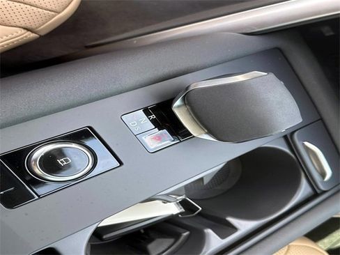 New 2025 Land Rover Discovery Dynamic SE image 24