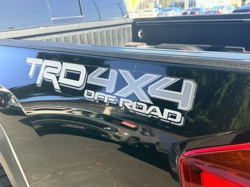 Used 2019 Toyota Tacoma TRD Off-Road image 14