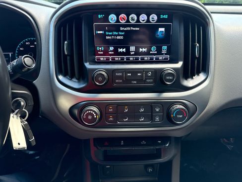 Used 2018 Chevrolet Colorado LT w/ LT Convenience Package RWD image 20