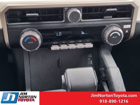Used 2024 Toyota Tacoma TRD Off-Road AWD/4WD image 20