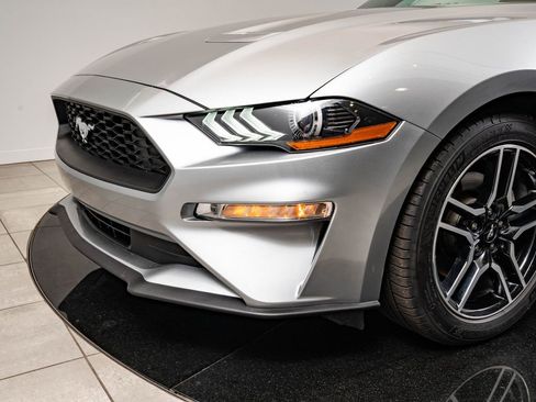 Used 2020 Ford Mustang Premium RWD image 4