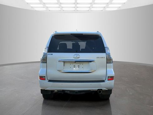 Used 2018 Lexus GX 460 Premium w/ Premium Package image 4