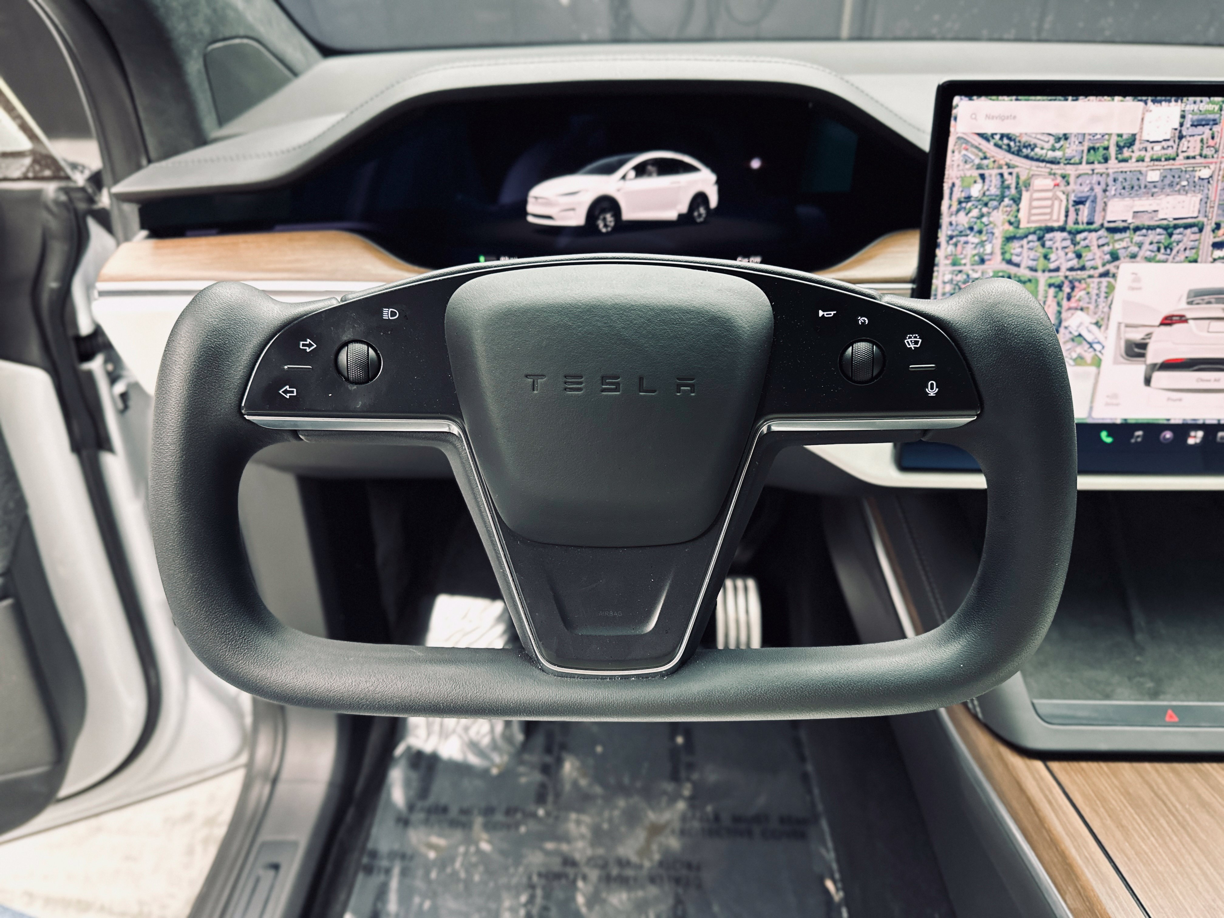Used 2023 Tesla Model X AWD/4WD image 22