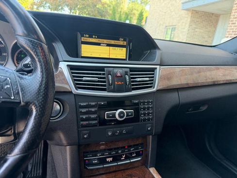 Used 2012 Mercedes-Benz E 350 4MATIC Sedan image 12