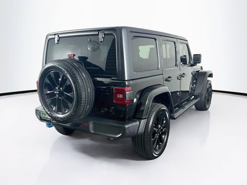 Used 2023 Jeep Wrangler Unlimited Sahara w/ Cold Weather Group AWD/4WD image 9
