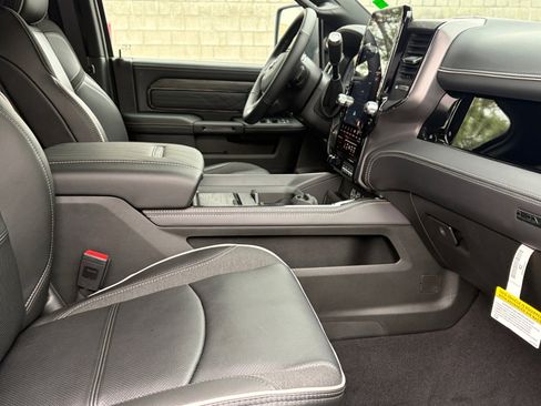 New 2026 RAM 2500 Limited image 28