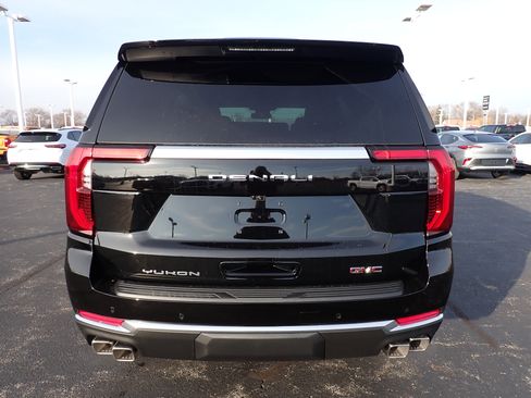New 2026 GMC Yukon Denali w/ Sun & Power Step Package image 6