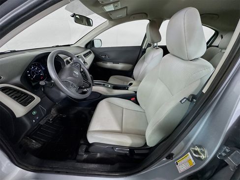 Used 2020 Honda HR-V LX image 17