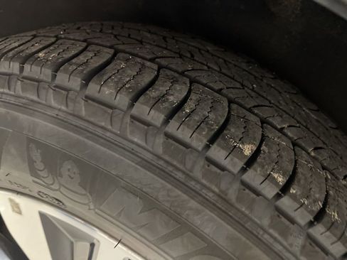 Used 2024 Nissan Murano SV image 39