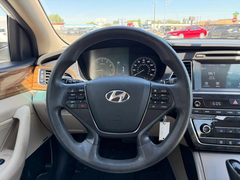 Used 2016 Hyundai Sonata SE FWD image 21