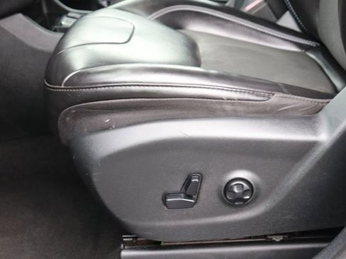 Used 2020 Jeep Cherokee Latitude Plus FWD image 10