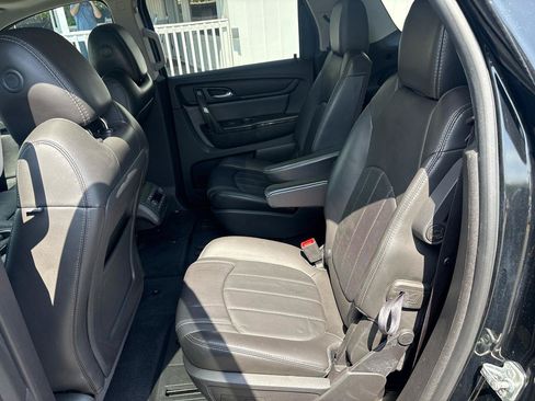 Used 2017 GMC Acadia Limited SLT FWD image 17