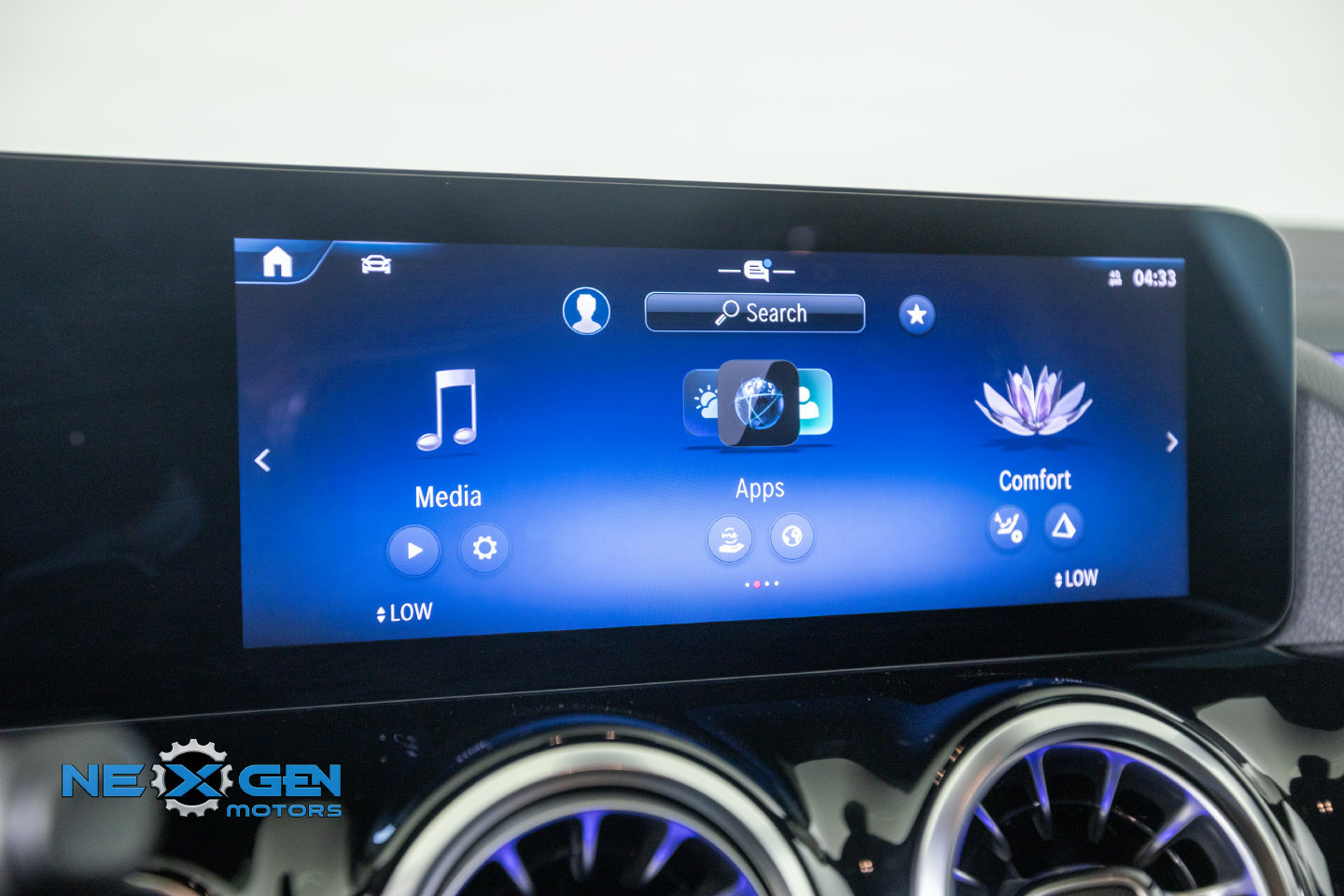 Used 2024 Mercedes-Benz GLA 35 AMG 4MATIC image 21