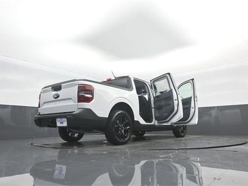 New 2026 Ford Maverick Lariat w/ Black Appearance Package image 39