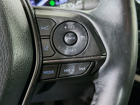 Used 2024 Toyota Camry SE w/ Convenience Package image 17