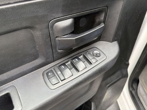 Used 2018 RAM 2500 Tradesman w/ Chrome Appearance Group image 19