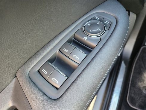 New 2026 Cadillac XT5 Luxury image 30