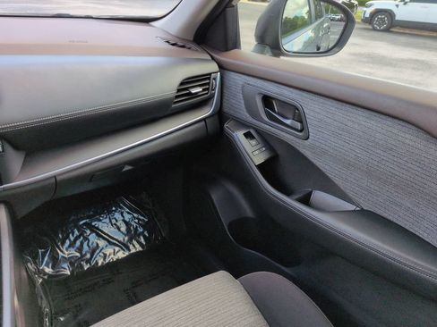 Used 2021 Nissan Rogue S AWD/4WD image 17