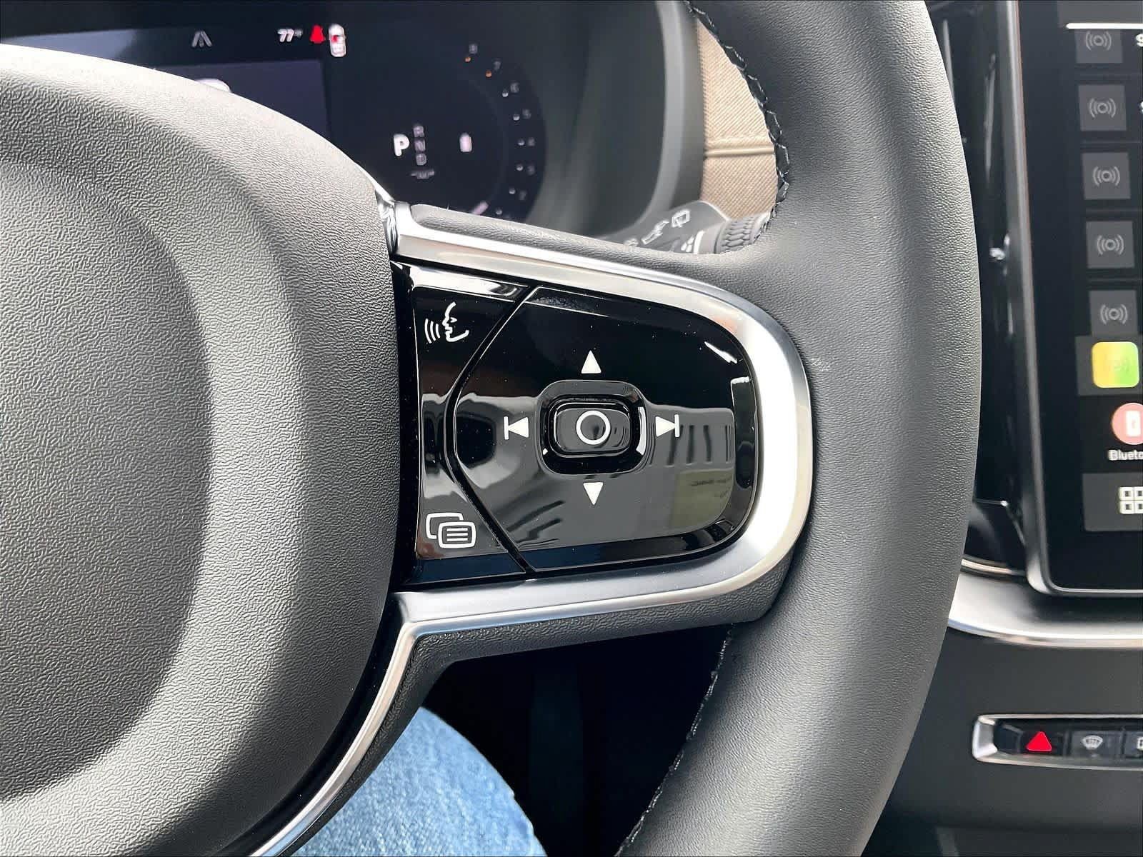 New 2027 Volvo XC90 B6 Plus AWD/4WD image 18